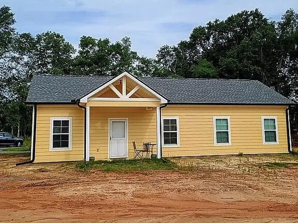 498 Bauskett St, Edgefield, SC 29824