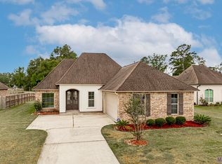 8678 Sandpiper St, Denham Springs, LA 70706