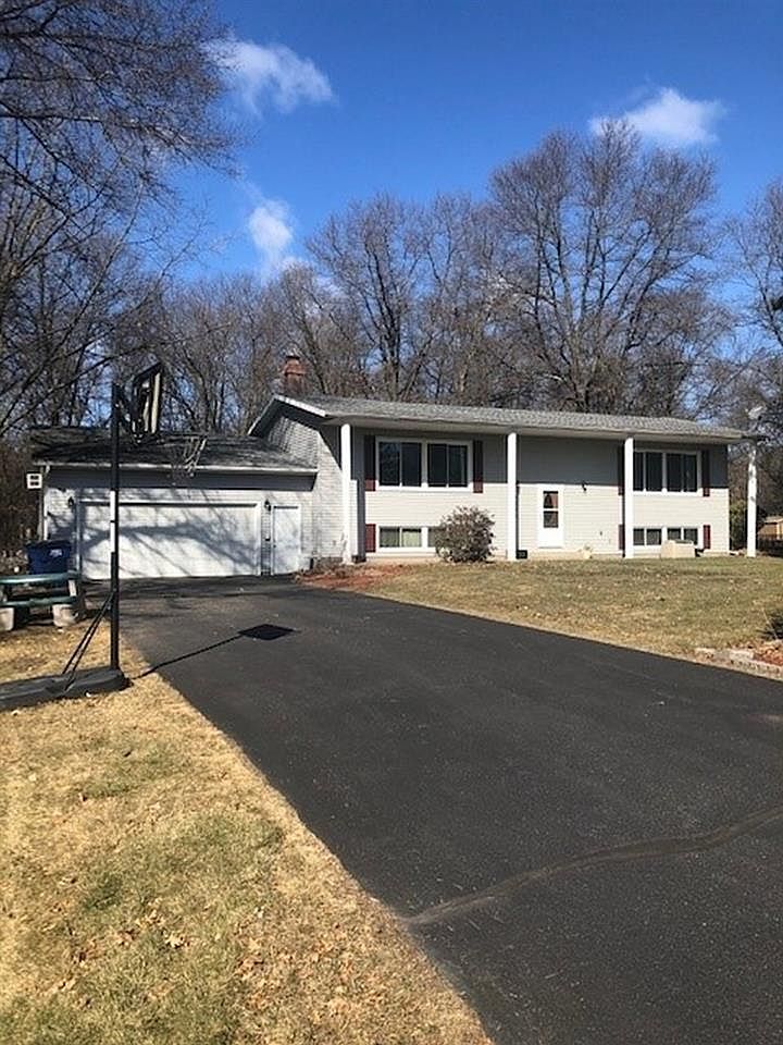2239 Ruby Dr Kronenwetter Wi 54455 Mls 22101334 Zillow
