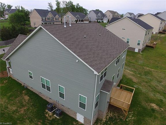 4th image of 170 Ironwood Dr