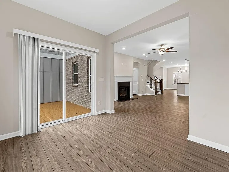 2247 Pink Hawthorn Dr — Photo 18