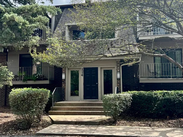 114 E Bailey Rd APT M, Naperville, IL 60565