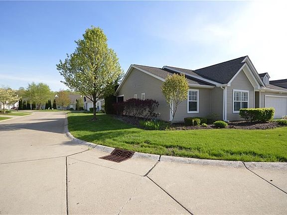 2nd image of 5549 Saint Thomas Ln