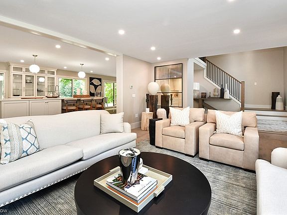 5th image of 114 Southwyck Dr
