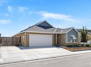 9615 Silver Falls Ln, Bakersfield, CA 93314