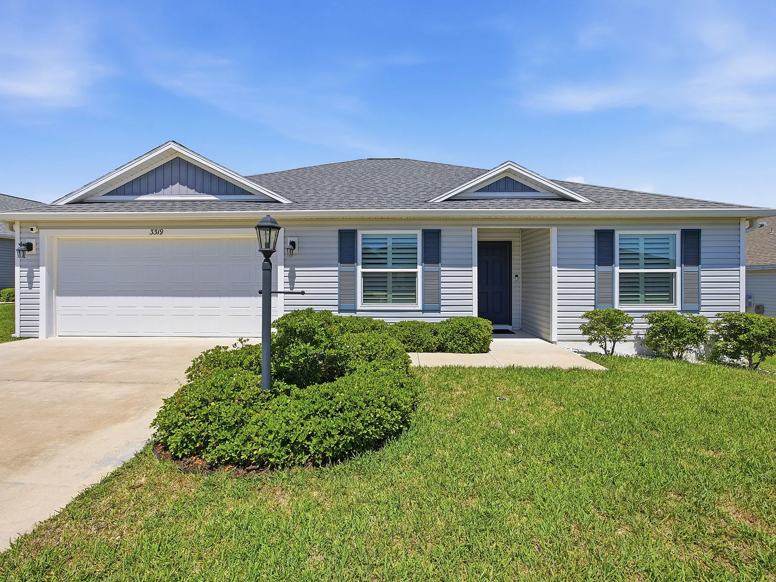 3 bed, 1444 sqft, $2,400 — Photo 1