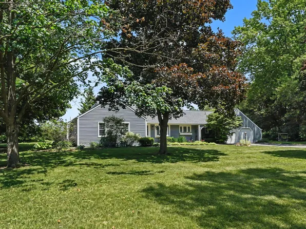 3702 Meadow Ln, Saline, MI 48176
