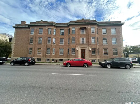 2201 14th Avenue #24, Regina, SK S4P 0X9