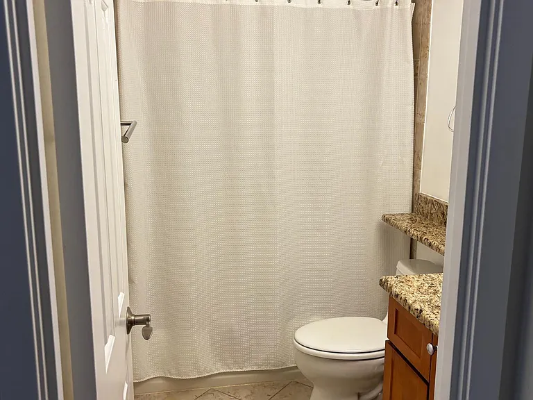 4801 Fairmont Ave #313 — Photo 11