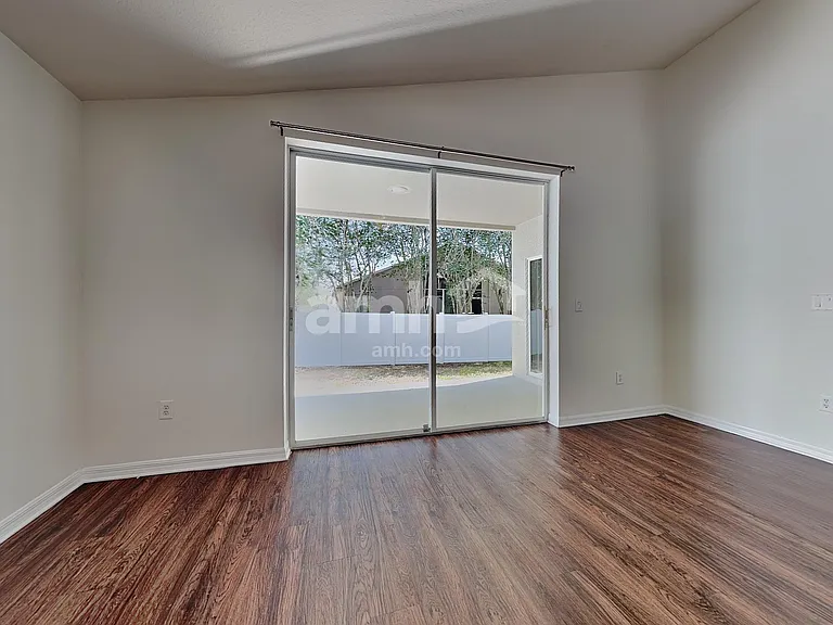 30734 Midtown Ct — Photo 6