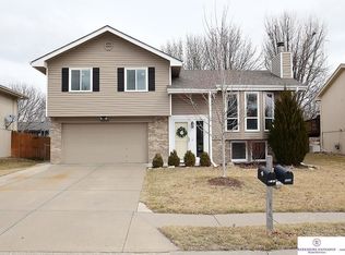 15226 Ontario St, Omaha, NE 68144