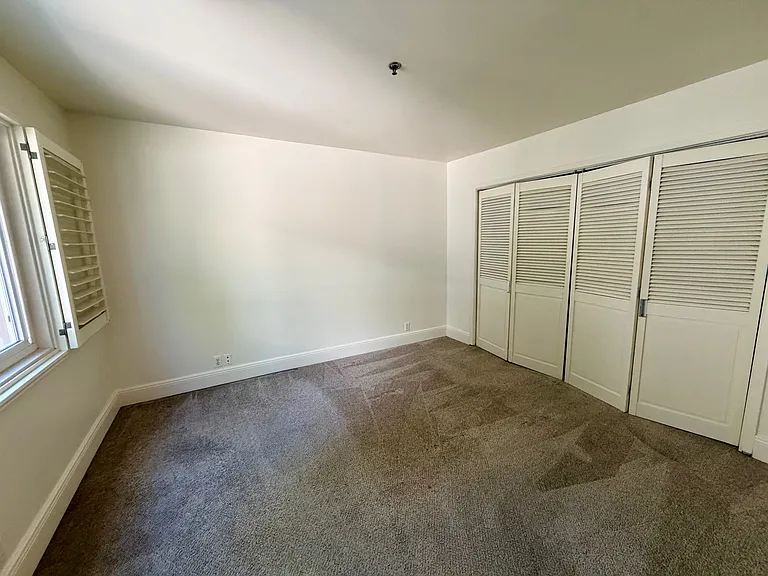 120 S Mentor Ave #304 — Photo 8
