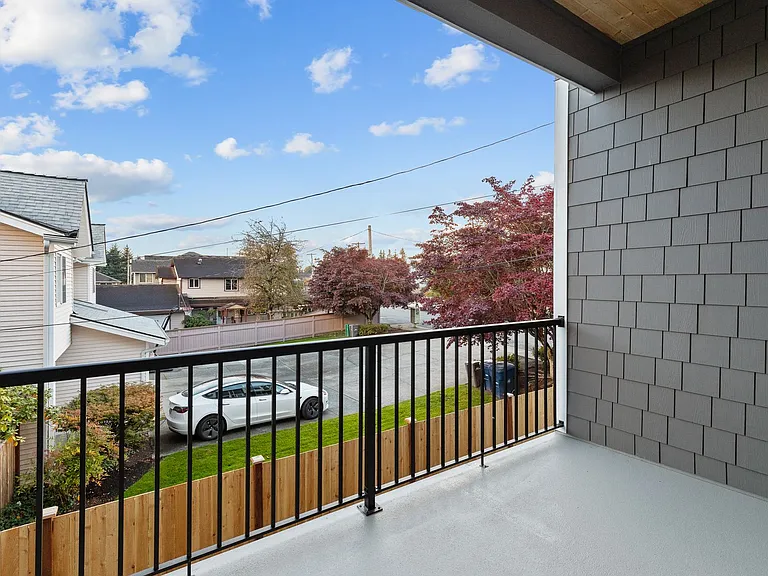 15423 Admiralty Way #B7 — Photo 13