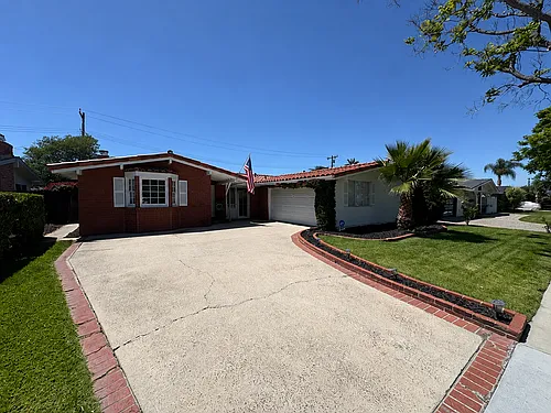 2263 Avalon St Photo 1