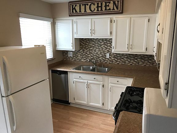 3rd image of 310 E Loveland Ave