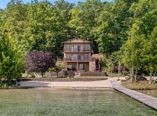 537 Sunkissed Dr, Benzonia, MI 49616