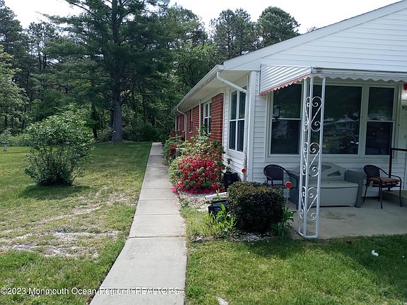 2nd image of 511 Lilac Lane #A