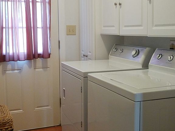 5th image of 1813 Amelia St