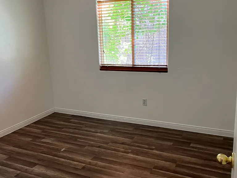 12015 Darlington Ave — Photo 15