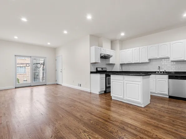 215 South Street image 18 of 37