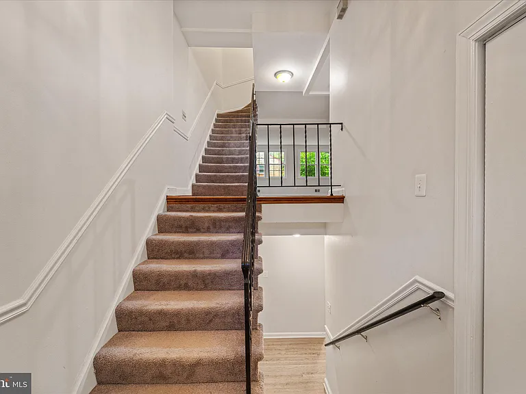 3885 Chain Bridge Rd — Photo 7