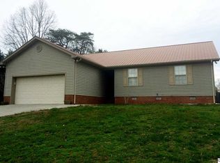 3301 Howell Rd, Mascot, TN 37806
