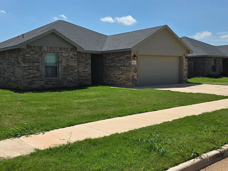 1831 Bandolero Rd — Photo 1
