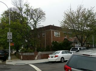 19801 30th Ave, Flushing, NY 11358