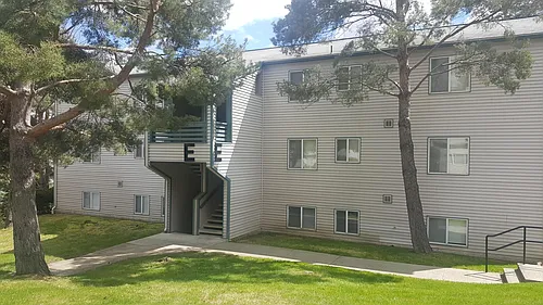 921 SE Klemgard St Photo 1