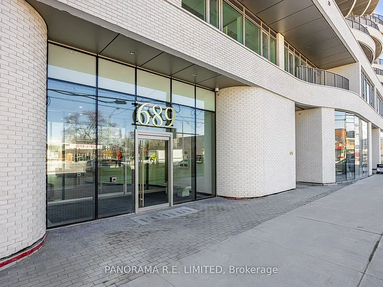 689 The Queensway #415 — Photo 36
