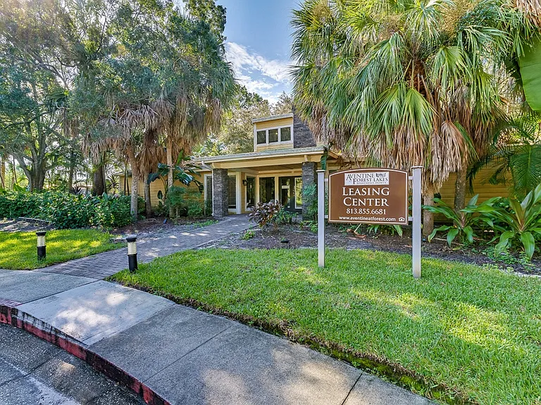 Aventine at Forest Lakes Apartment Homes — Photo 7