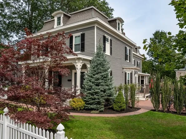 33-35 Waban St, Newton, MA 02458
