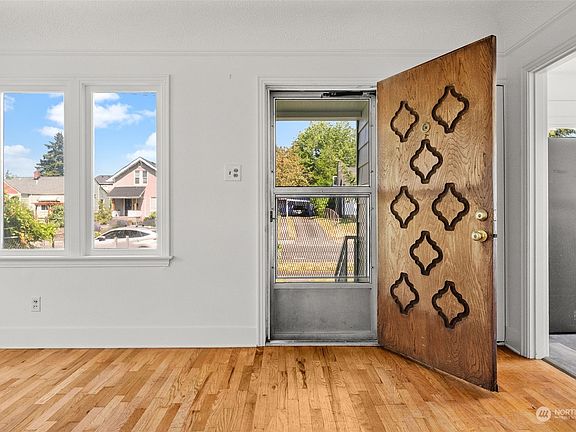 5th image of 6314 S Thompson Avenue
