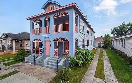 8629 Nelson St Photo 1