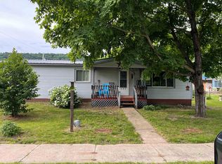 603 Main St, Avoca, WI 53506