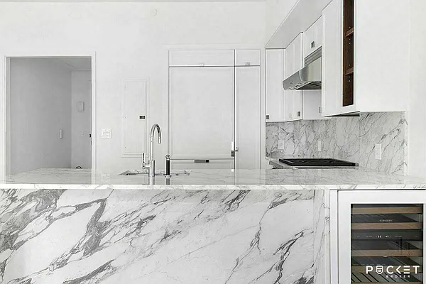 Rented by PocketBroker Inc | media 21