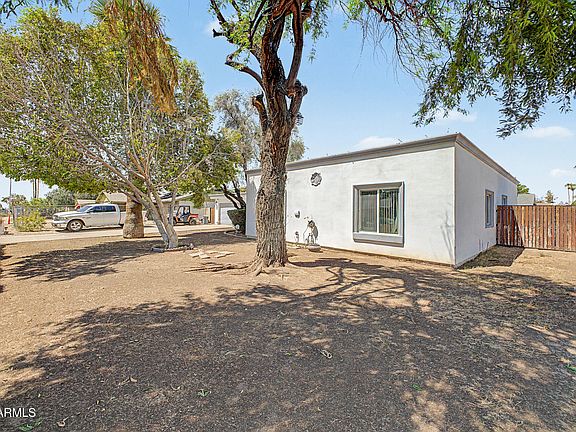 3rd image of 5816 W ROYAL PALM Road