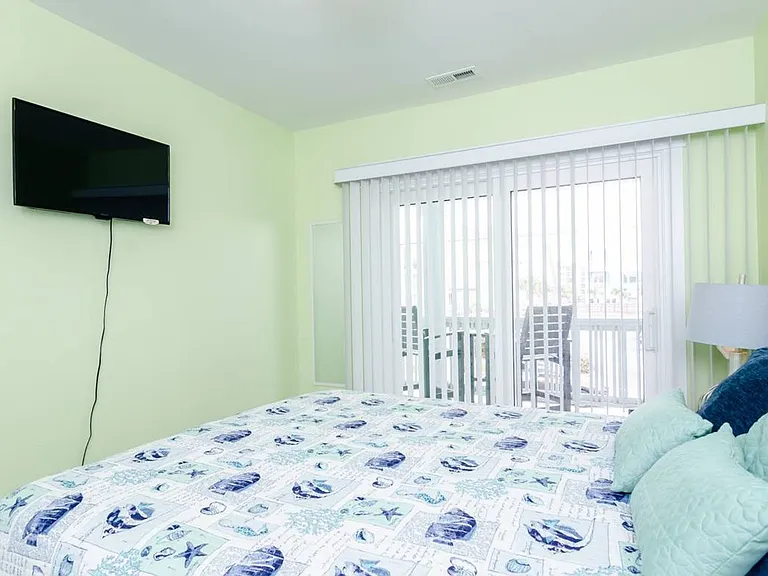 1211 N Fort Fisher Blvd #B — Photo 24