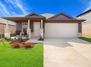 206 Still Glen Dr, Terrell, TX 75160