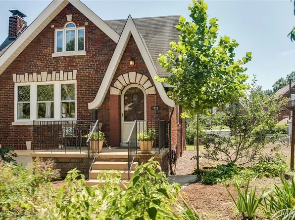 7322 Drexel Dr, Saint Louis, MO 63130