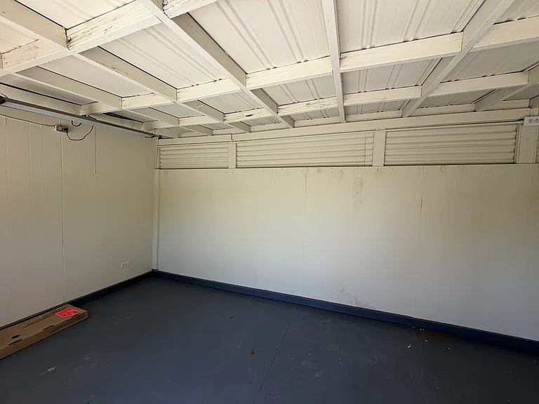1323 Edgehill Dr — Photo 13