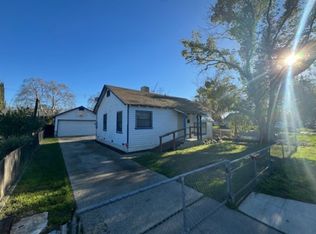 617 Lake Ave, Chowchilla, CA 93610