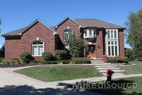 54171 Overbrook Ct photo 1