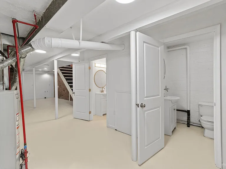 3401 Butler St #1 — Photo 15