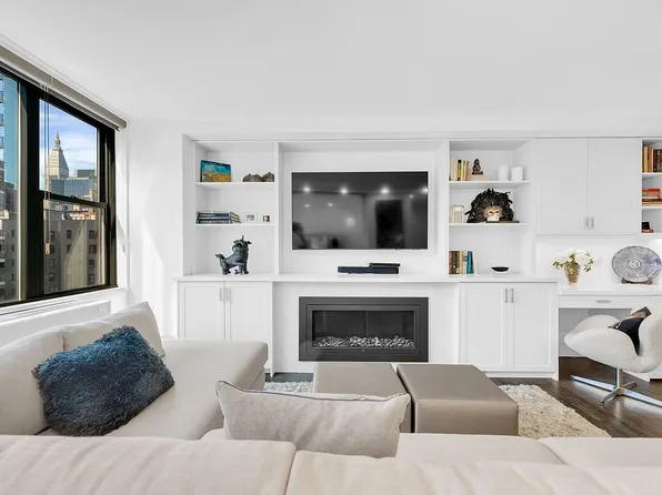 201 E 17th St APT 5D, Manhattan, NY 10003