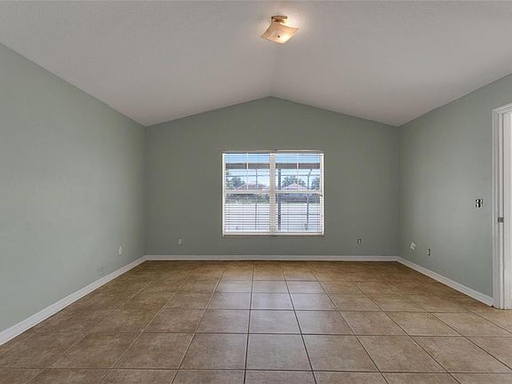 5th image of 844 BERWICK DR