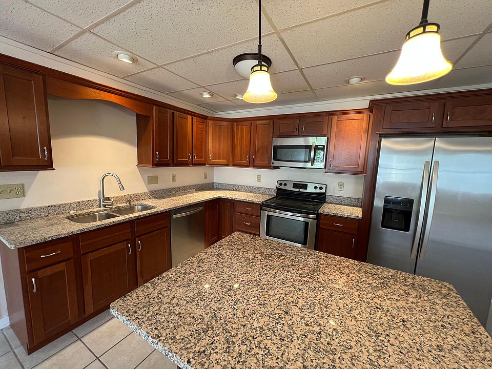 KITCHEN OVER ISLAND