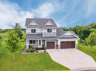 910 Burton Cir, Montrose, MN 55363