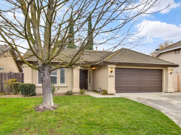 2559 E Kirsten Ct, Lodi, CA 95240