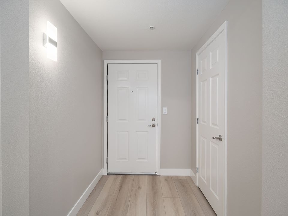 Tahoe - 2BR, 2BA 1,119SF